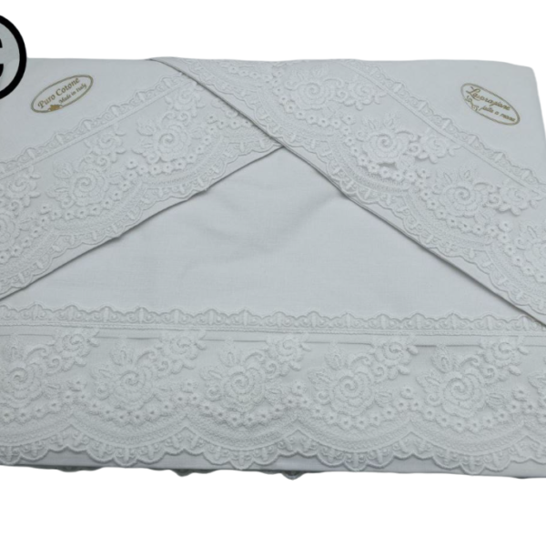 Completo Lenzuola Letto Matrimoniale Con Balza Ricamata Macramè Tinta Unita