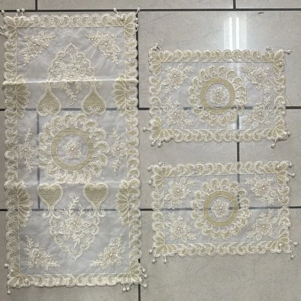 Tris Centri Centrini Classico KL13 Bordi Eleganti Con Perline Made In Italy Tris Centri Centrini Classico KL13 Bordi Eleganti Con Perline Made In Italy